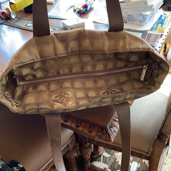 Stunning Chanel Tote Bag Leather and Nylon - Picture 5 of 13